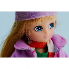 Lottie autumn leaves doll